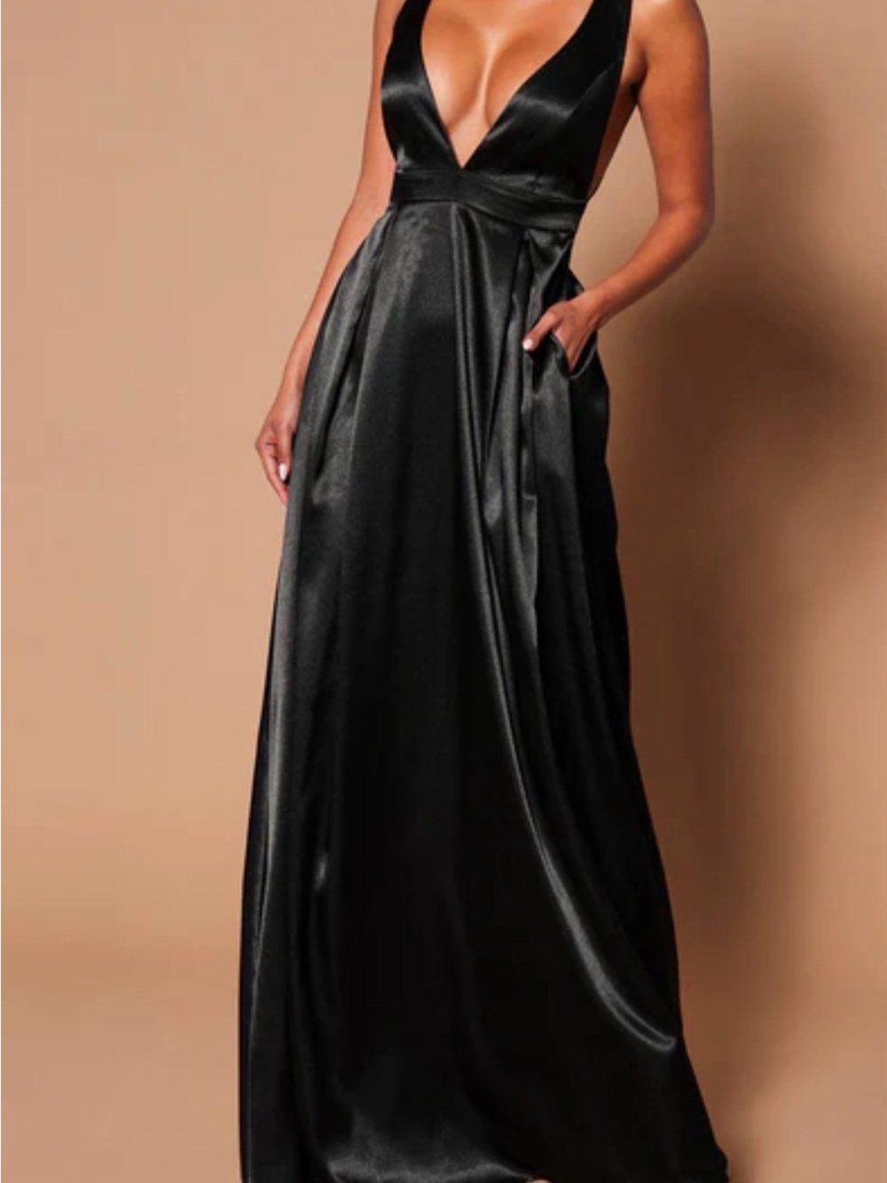 Elegant Black Satin Deep-V Evening Gown - Picture 1 of 1